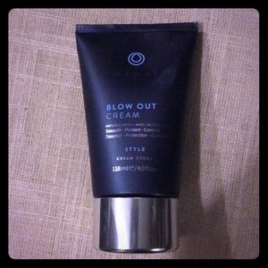 Monat blow out. Used 1 time almost full!